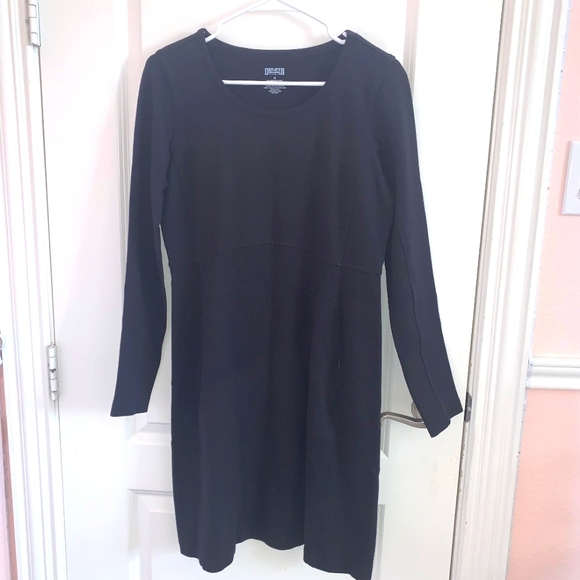 Duluth Trading Co Dresses & Skirts - Duluth Trading Co Long Sleeve Dress with Zipper Pocket Black Medium